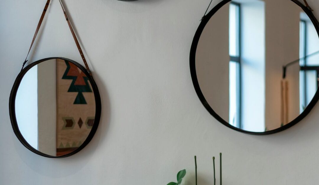 Wall Art & Mirrors: The Secret to Walls That Wow in 2025